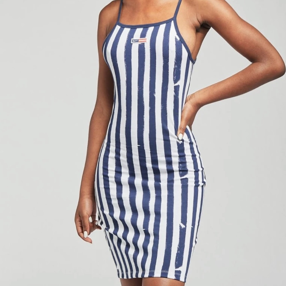 Nike dress, size M, never used